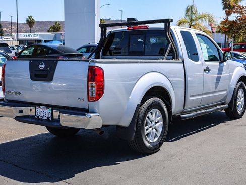 Used 2020 Nissan Frontier SV RWD image 21