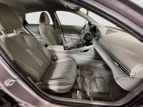 Used 2023 Hyundai Elantra SEL w/ Preferred Accessory Package FWD image 29