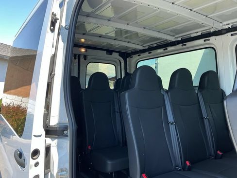 Used 2025 Mercedes-Benz Sprinter 2500 image 20