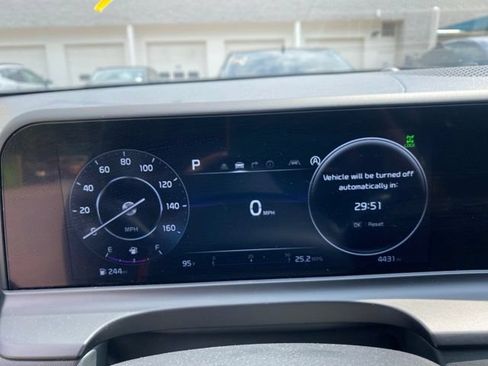Used 2024 Kia Seltos EX AWD/4WD image 18