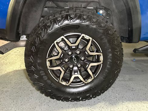 Used 2024 Chevrolet Colorado ZR2 w/ ZR2 Convenience Package III image 7