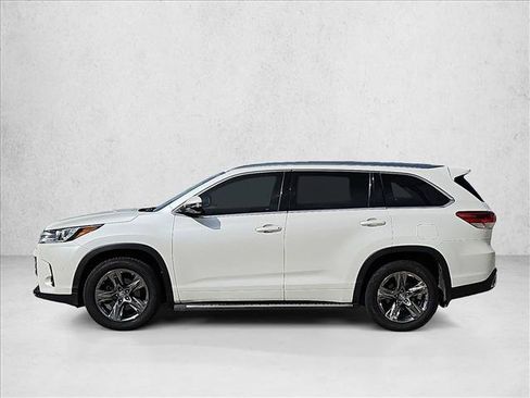 Used 2018 Toyota Highlander Limited Platinum AWD/4WD image 9