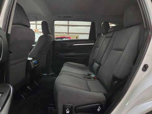 Used 2019 Toyota Highlander LE image 65