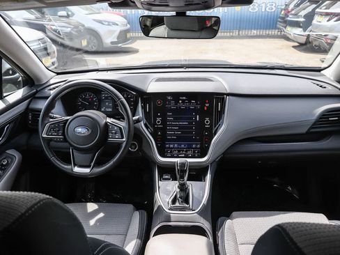 Used 2023 Subaru Outback Premium image 9
