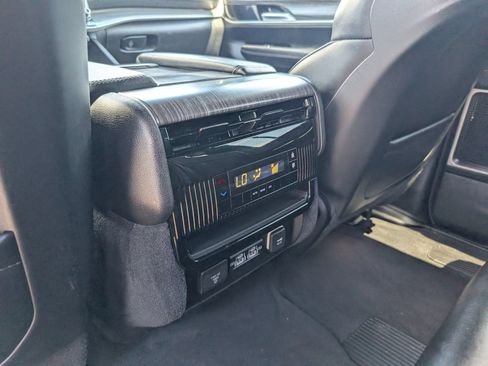 Used 2024 Jeep Wagoneer L Series II w/ Flexible Seating Group AWD/4WD image 29