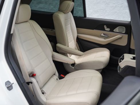 Used 2020 Mercedes-Benz GLS 580 4MATIC image 27