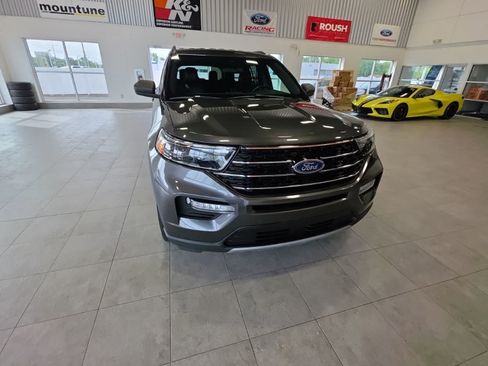 Used 2020 Ford Explorer XLT w/ Equipment Group 202A AWD/4WD image 4