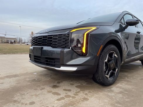 New 2026 Kia Sportage EX image 15