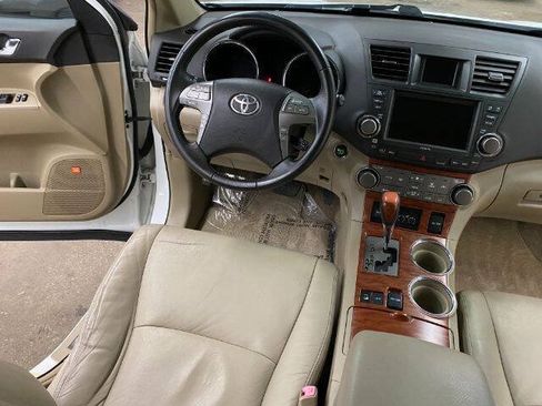 Used 2009 Toyota Highlander Limited w/ Extra Value Pkg 8 AWD/4WD image 20