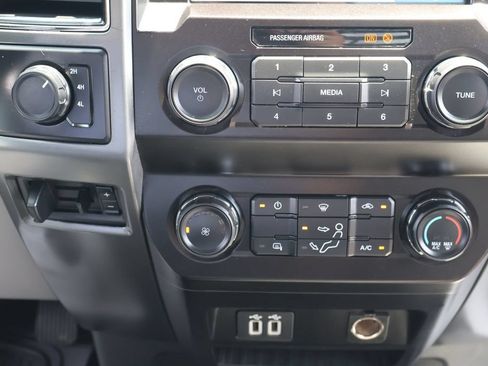 Used 2019 Ford F350 XLT w/ Snow Plow Prep Package AWD/4WD image 13