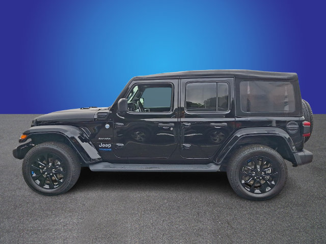 Used 2022 Jeep Wrangler Unlimited Sahara w/ Cold Weather Group AWD/4WD image 7