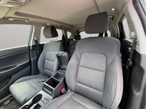 Used 2018 Hyundai Tucson Value FWD image 17