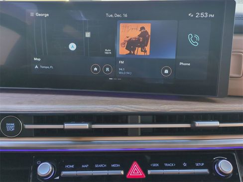 Used 2025 Hyundai Santa Fe Limited image 21