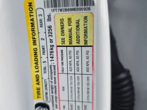 Used 2017 Ford F250 XLT w/ FX4 Off-Road Package image 9