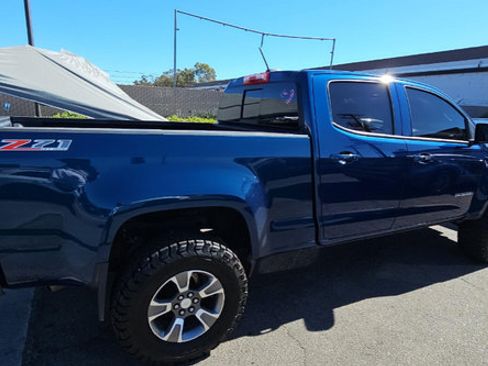 Used 2019 Chevrolet Colorado Z71 AWD/4WD image 2