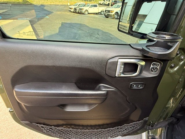 Used 2022 Jeep Gladiator Sport AWD/4WD image 16