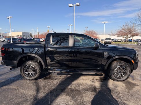 Used 2024 Ford Ranger XLT w/ FX4 Off-Road Package image 2