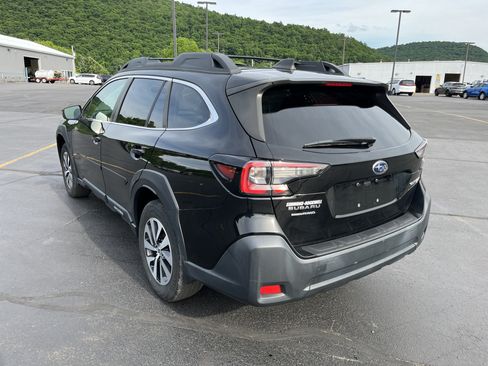 Used 2024 Subaru Outback Premium AWD/4WD image 5