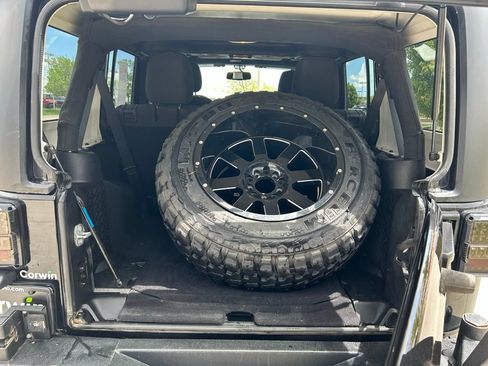 Used 2018 Jeep Wrangler Unlimited Sport S AWD/4WD image 24
