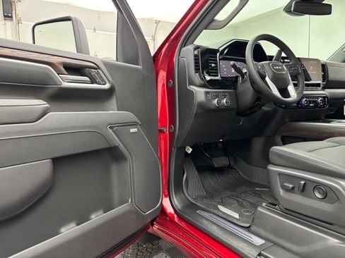 New 2026 GMC Sierra 2500 SLT w/ SLT Premium Package AWD/4WD image 17