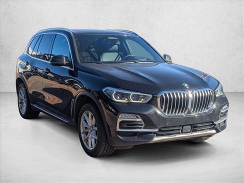 Used 2021 BMW X5 xDrive40i w/ Executive Package image 3