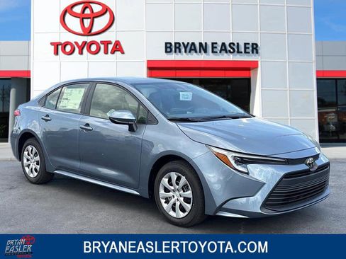 New 2026 Toyota Corolla LE FWD image 1