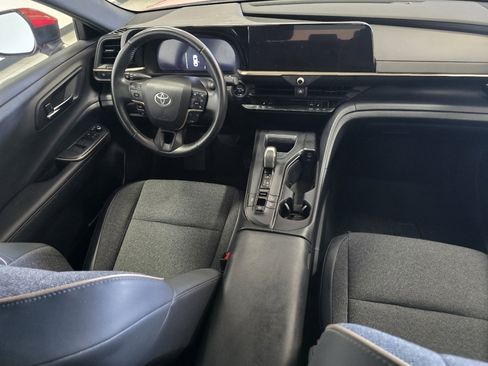 Certified 2023 Toyota Crown AWD/4WD image 22