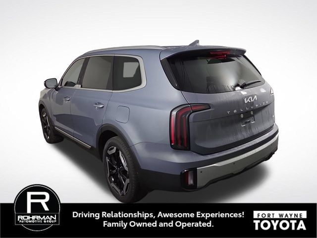 Used 2024 Kia Telluride EX AWD/4WD image 9
