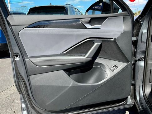 New 2026 Volkswagen Tiguan SE image 10