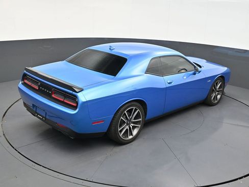 Used 2023 Dodge Challenger R/T w/ Plus Package image 17