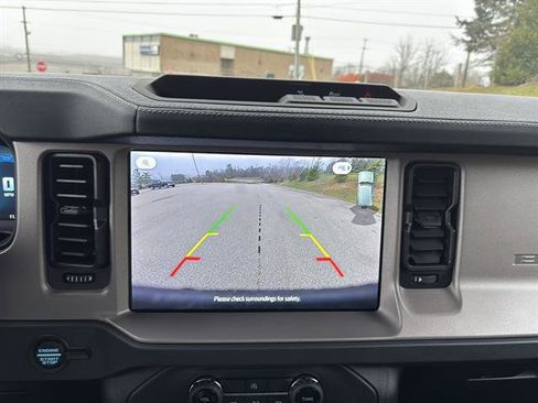 New 2025 Ford Bronco Outer Banks w/ Black Appearance Package image 22