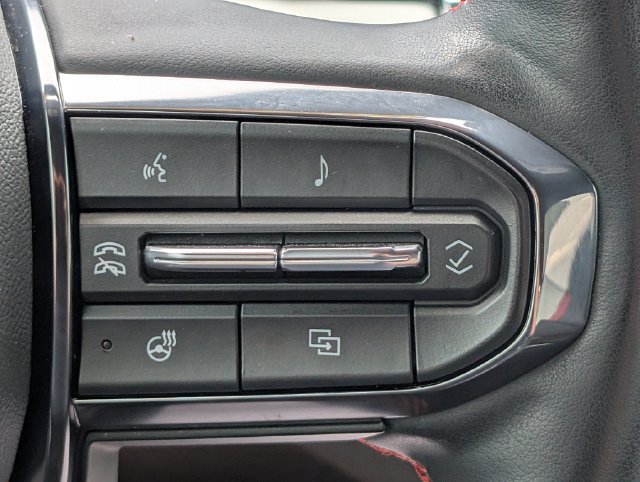 Used 2024 GMC Canyon AT4X AWD/4WD image 27