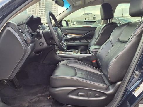 Used 2019 INFINITI Q70 L 3.7 w/ Sensory Package image 4