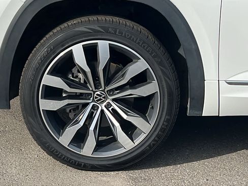 Certified 2023 Volkswagen Atlas SEL Premium AWD/4WD image 9
