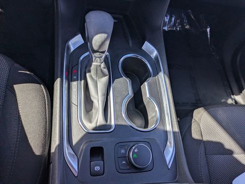 Used 2024 Chevrolet Traverse LT image 24