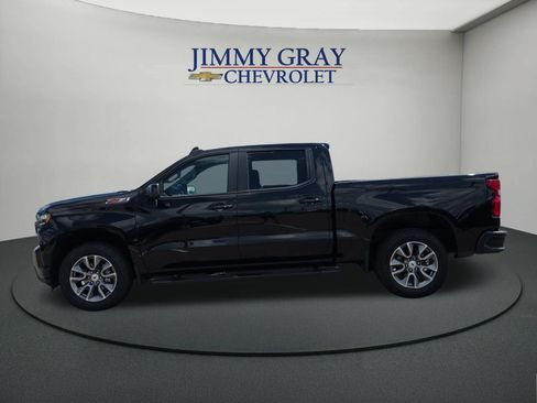 Used 2022 Chevrolet Silverado 1500 RST w/ Convenience Package II AWD/4WD image 2