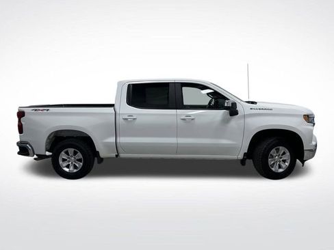 Used 2025 Chevrolet Silverado 1500 LT image 2
