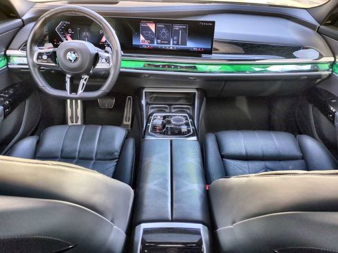 Certified 2024 BMW 760i xDrive w/ Executive Package image 15