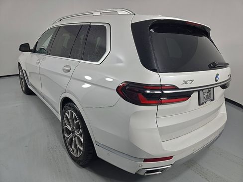Certified 2023 BMW X7 xDrive40i w/ Executive Package image 8