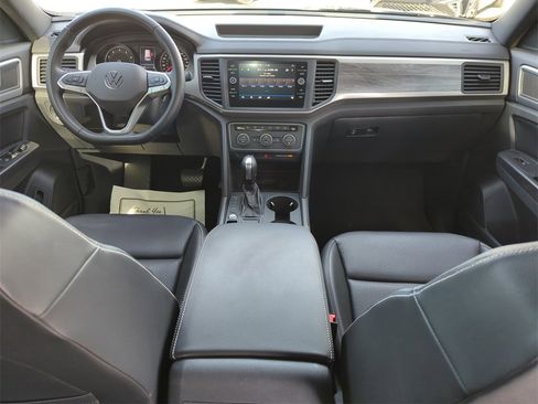 Used 2020 Volkswagen Atlas Cross Sport SE image 25