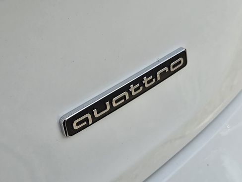 Certified 2024 Audi Q5 2.0T Premium w/ Summer of Audi Package image 12