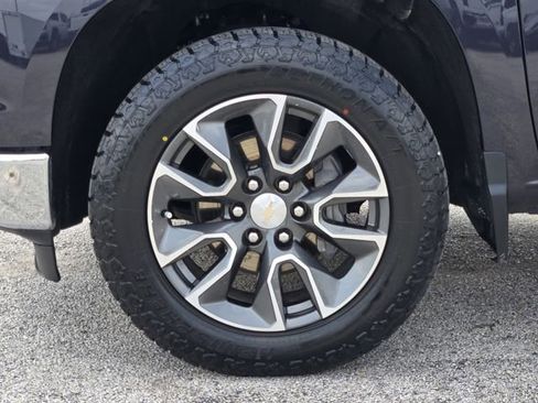 Used 2023 Chevrolet Silverado 1500 LT AWD/4WD image 9