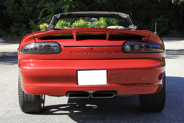 Used 2002 Chevrolet Camaro Z28 w/ SS Performance/Appearance Pkg RWD image 6