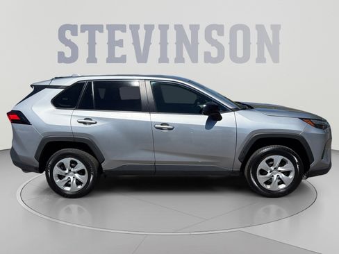 Used 2025 Toyota RAV4 LE AWD/4WD image 6