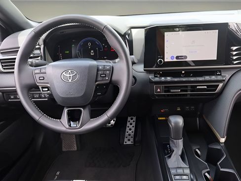 Certified 2026 Toyota Camry SE FWD image 15