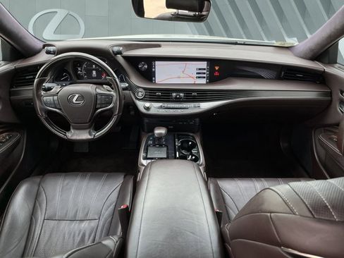 Used 2018 Lexus LS 500 w/ Interior Upgrade Package RWD image 11