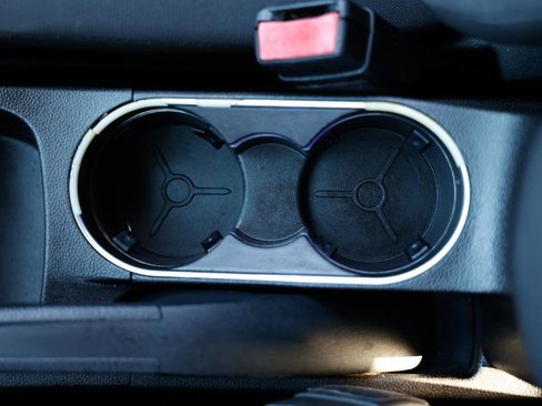 Used 2015 Ford Fiesta SE image 35