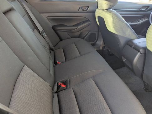 Used 2025 Nissan Altima 2.5 S image 11