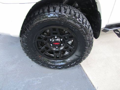 Used 2019 Toyota 4Runner SR5 Premium AWD/4WD image 37