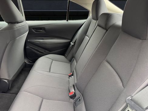 Used 2025 Toyota Corolla LE image 13